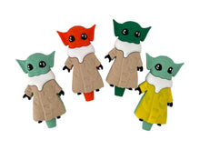 Load image into Gallery viewer, Silicone Glass Pipe