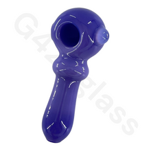 Load image into Gallery viewer, 4 Inch Solid Color Hand Pipe | G420glass Spoon Pipe
