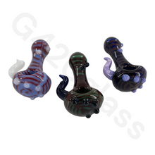 Load image into Gallery viewer, Horned Smoking Pipe
