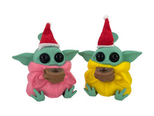 Load image into Gallery viewer, Cute Yoda Pipe
